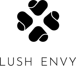Logo i sort - Lush Envy
